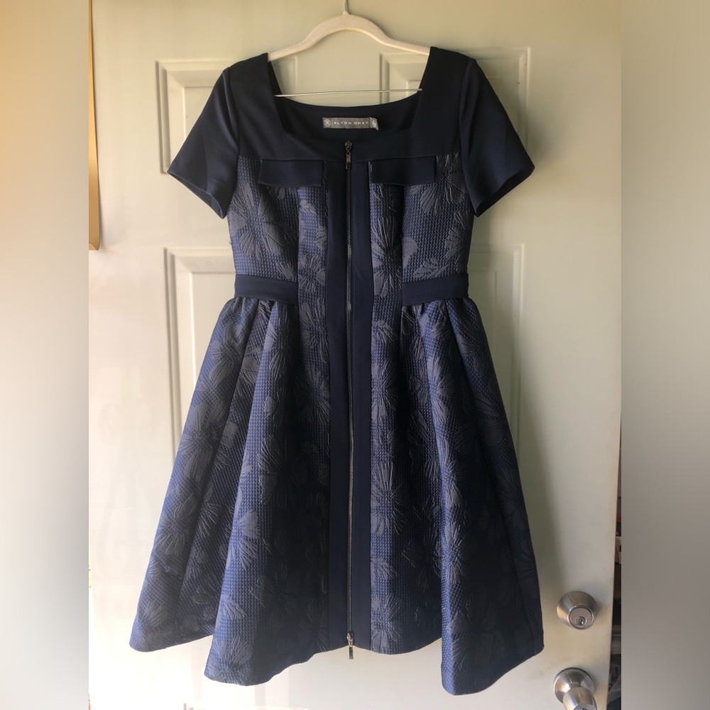 Alton Gray navy front-zip party dress size 4